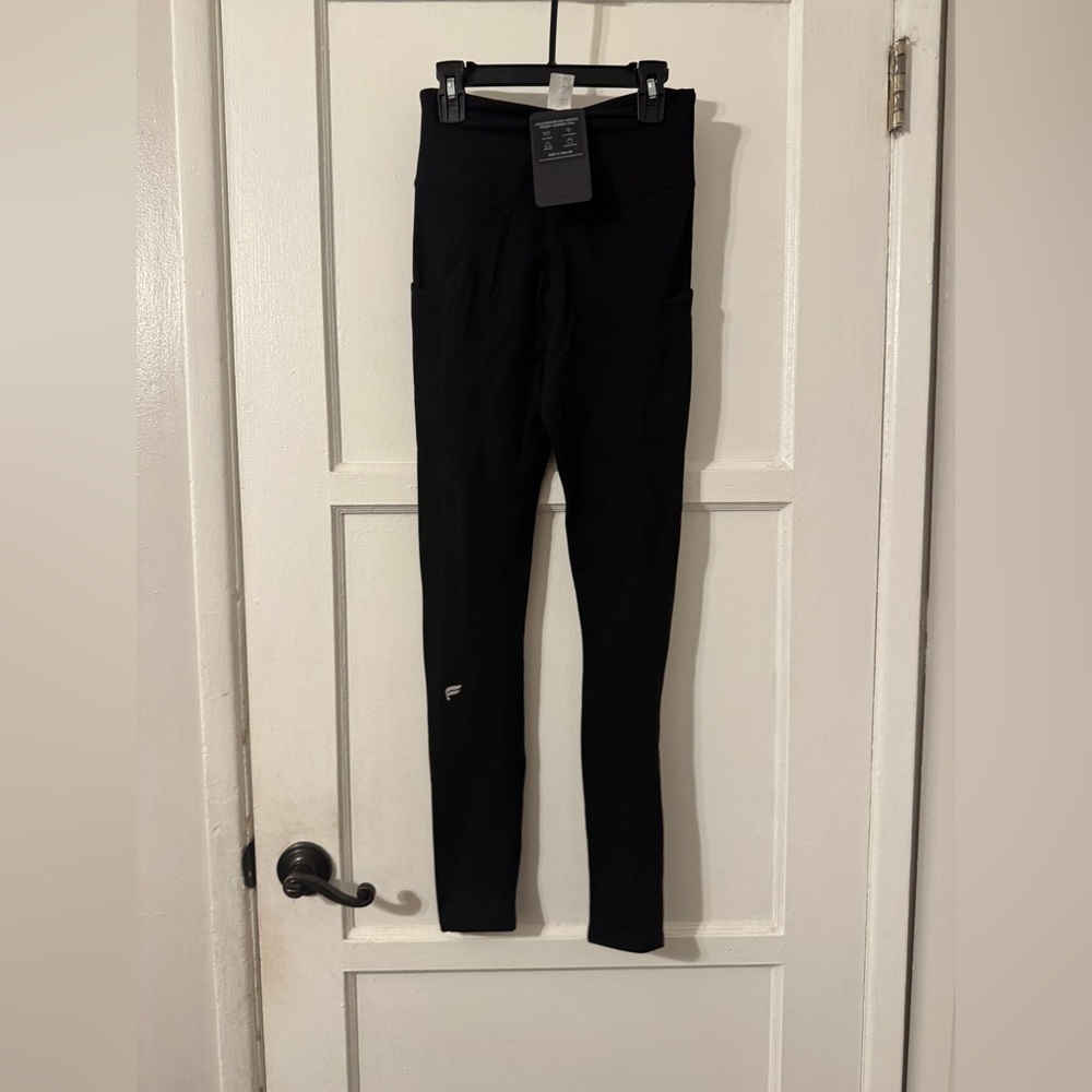 Fabletics Cold Weather High-Waisted Pocket Legging Sz Small Tall - Picture 5 of 8